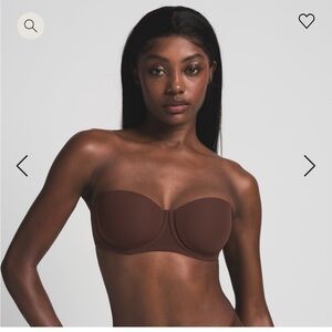 SKIMS Brown Strapless Bra